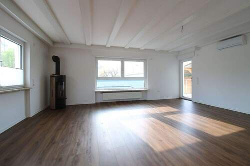 Zimmer-EG - 1 Zimmer Mehrfamilienhaus, Wohnhaus in Walldorf