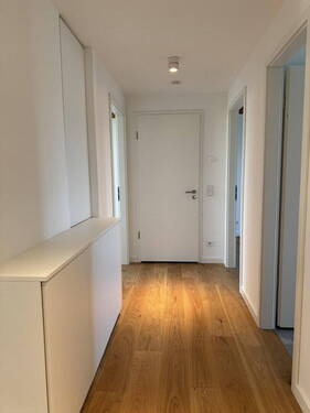 Diele mit Dielenschrank - 