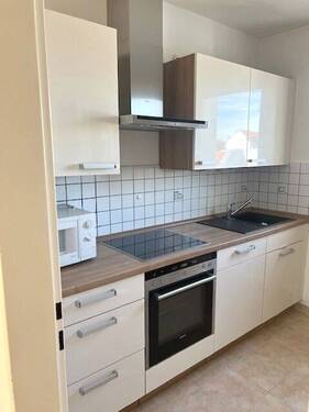 Küche mit Einbauküche - 