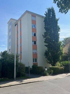 Straßenansicht Zenkerstraße 19 - 3 Zimmer Etagenwohnung in Erlangen