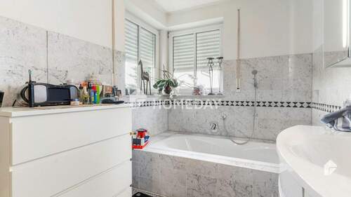 1. OG Badezimmer 1 - 