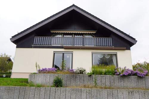 Außenansicht - Mehrfamilienhaus, Wohnhaus mit 201,50 m&sup2; in Warthausen zum Kaufen