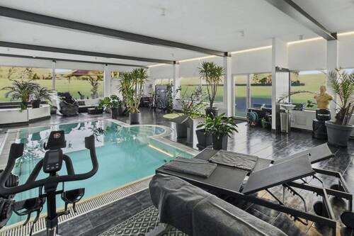 Pool mit Fitness - 5 Zimmer Einfamilienhaus in Schöneiche bei Berlin