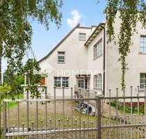 Großes Einfamilienhaus mit 6 Zimmern, Keller, Garten und Terrasse - Mehrgenerationenwohnen möglich - Berlin Buckow