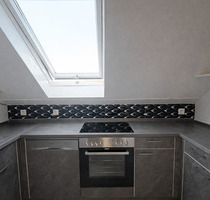 Lichtdurchflutete 3- Zimmer Wohnung mit neuer Küche und Stellplatz - Markgröningen Unterriexingen