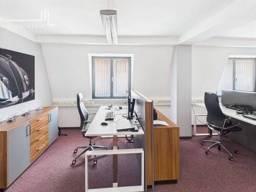 CAM03352G0-PR0065-STILL016 - 