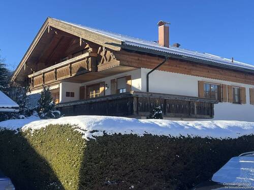 Hausansicht - 3 Zimmer Etagenwohnung zum Kaufen in Rottach-Egern