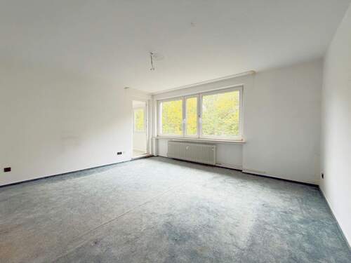 Wohnzimmer - 3 Zimmer Etagenwohnung zum Kaufen in Bremen