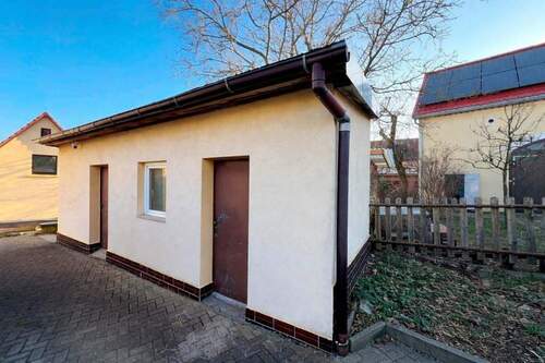 Nebengelass mit Abstellräumen - 