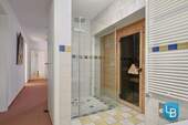 ... mit Sauna im EG - 