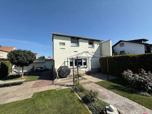 Anbau - Großzügiges Einfamilienhaus mit traumhaftem Garten in ruhiger Wohnlage