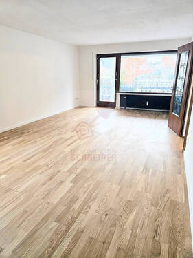Wohnzimmer II - Etagenwohnung mit 101,40 m&sup2; in München zur Miete