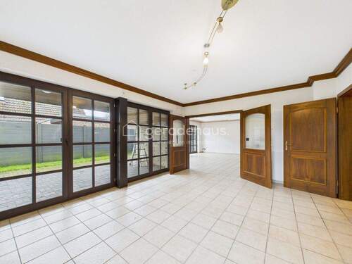 CAM03818G0-PR0073-STILL038 - 