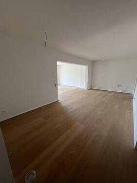 Bild 2 - 4 Zimmer Etagenwohnung zum Kaufen in Haslach