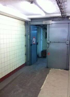 Zugang 1 Speditionskeller - 