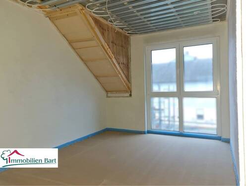 Schlafzimmer - GESTALTEN SIE IHR ZUHAUSE NACH IHREN WÜNSCHEN! ATTRAKTIVE 126 M² DACHGESCHOSSWOHNUNG!