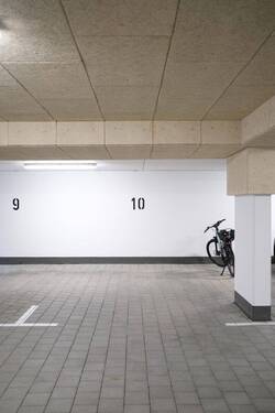 Parkplatz 3,06m breit - 