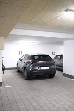 Parkplatz 4,12m breit - 