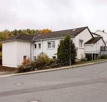 Attraktives Mehrfamilienhaus mit 3 Wohneinheiten, großem Grundstück & Garagen – vielseitig nutzbar in Lüdenscheid - Pöppelsheim Attraktives Mehrfamilienhaus mit 3 Wohneinheiten, großem Grundstück & Garagen – vielseitig nutzbar in Lüdenscheid - Pöppelsheim