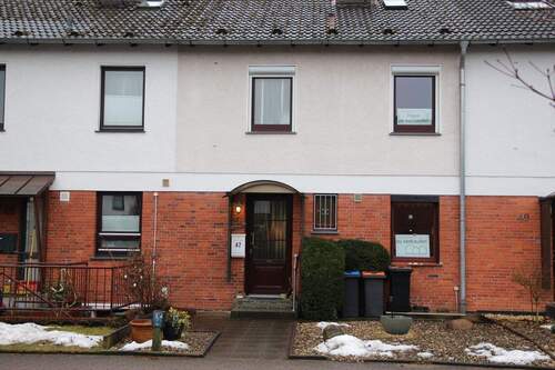 HERZLICH WILLKOMMEN - EXCLUSIV! REIHENMITTELHAUS MIT VOLLKELLER UND SPITZBODEN