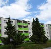 Saniert und neu möbliert - hübsche 3-Zimmer-Eigentumswohnung im Hochparterre in Hohenleuben zu verkaufen