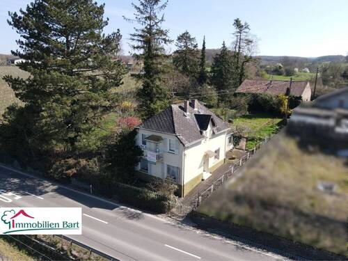 Straßenansicht - VIS-À-VIS L-REMICH: HAUS ZUM RENOVIEREN AUF 25 AR