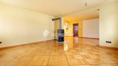 1. OG Wohnzimmer 3 - 