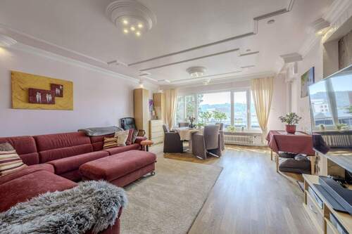 Wohn- und Esszimmer - 4 Zimmer Etagenwohnung zum Kaufen in Esslingen am Neckar