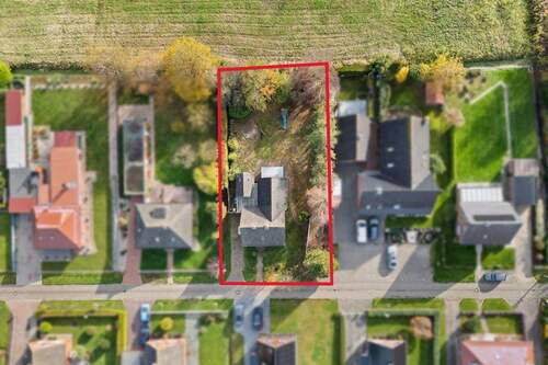 Luftbild - 5 Zimmer Einfamilienhaus in Krummhörn