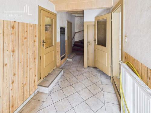 Flur (Eingangsbereich Haus) - 