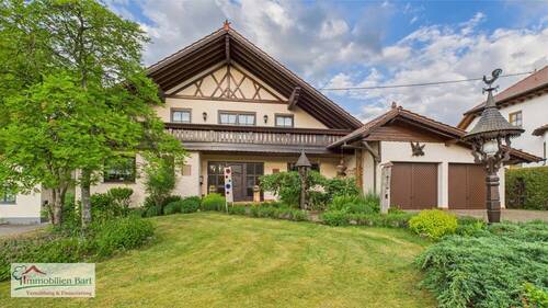 Diele EG - 6 Zimmer Einfamilienhaus zum Kaufen in Losheim am See / Niederlosheim