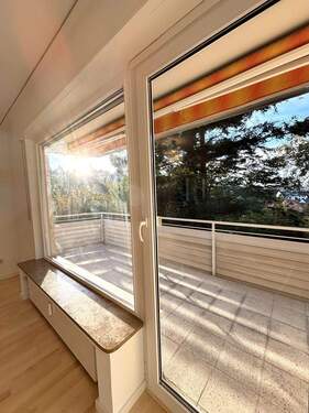 Balkon - 2 Zimmer Etagenwohnung in Stuttgart / Stuttgart-Ost