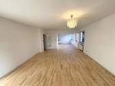 Wohn- und Esszimmer - 