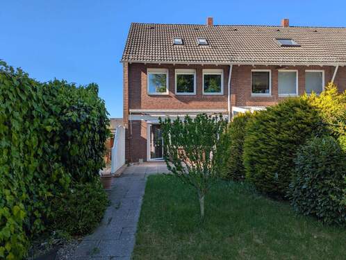 PXL_20250512_153915403 - Familienfreundliches Reihenendhaus mit Garage in Bremen-Schönebeck