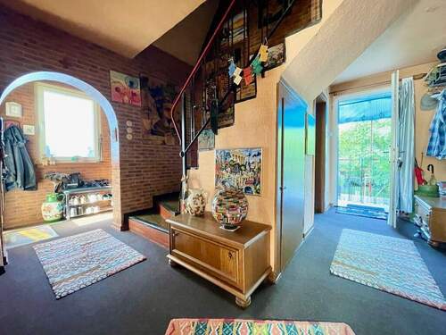 Diele mit zwei Zugängen - Einfamilienhaus mit 120,00 m&sup2; in Bodenheim zum Kaufen