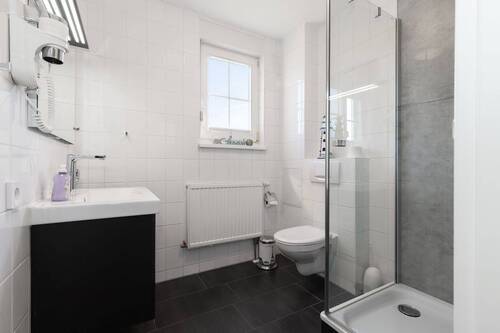 Das zeitlose Dusch-Badezimmer - 