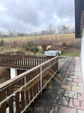 Umlaufender Balkon zur Terrasse OG - 