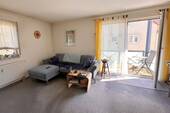 Wohnzimmer - 2 Zimmer Etagenwohnung in Würzburg