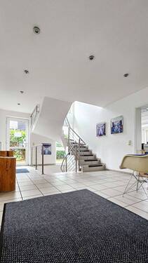 Bürohaus 1- heller Empfangsbereich - 