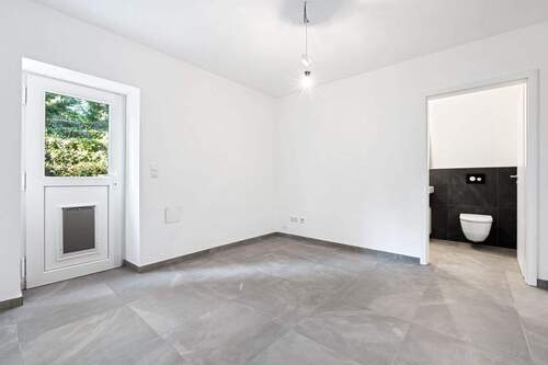 Zimmer mit Außenzugang Souterrain - 