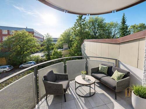 Balkon visualisiert - Gut geschnittene 3-Zimmer-Wohnung mit Balkon, TG-Stellplatz und Entwicklungspotenzial