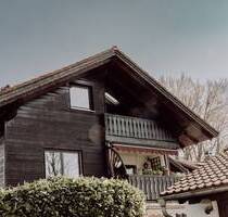 Erstbezug nach Renovierung - Moderne Dachgeschosswohnung mit Bergblick! - Bad Aibling Willing