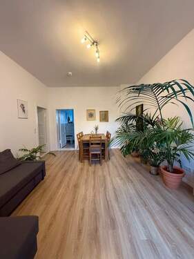 Wohnzimmer - 3 Zimmer Etagenwohnung zum Kaufen in Berlin