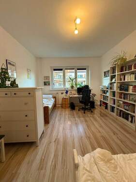 Schlafzimmer II / Arbeitszimmer - 