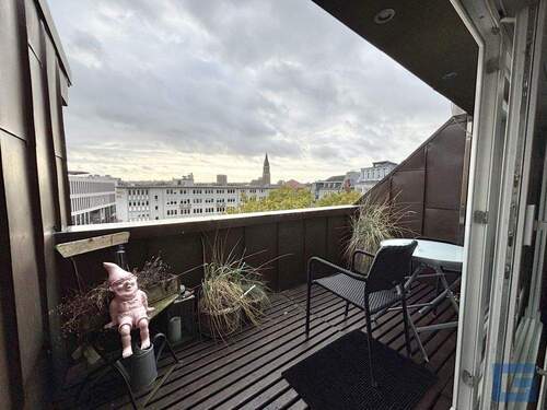 Loggia - Etagenwohnung mit 160,00 m&sup2; in Kiel zur Miete