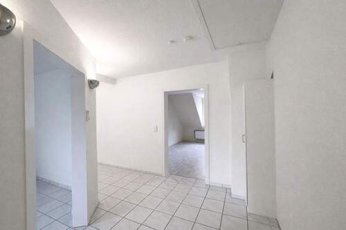 Flur-KI - Gepfl. 4-Zimmer-Wohnung in der City!!!