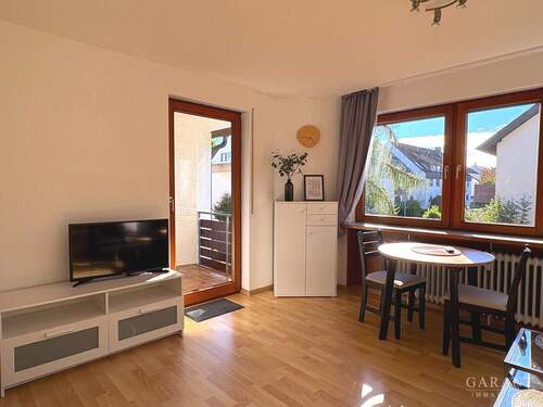 Blick zum Balkon - 1 Zimmer Etagenwohnung zur Miete in Stuttgart