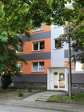 Außenansicht - Platz für die Familie- Wir sanieren für Sie 3-Raumwohnungen in Wolfen-Nord !