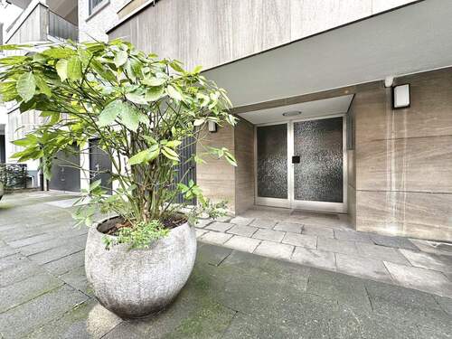 Hauseingang - 3 Zimmer Etagenwohnung in Köln / Neustadt-Nord