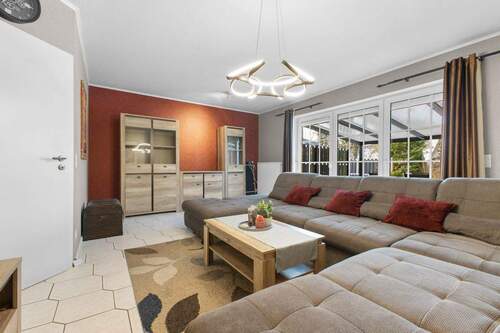 Wohnzimmer - Reihenendhaus mit 99,00 m&sup2; in Emden zum Kaufen